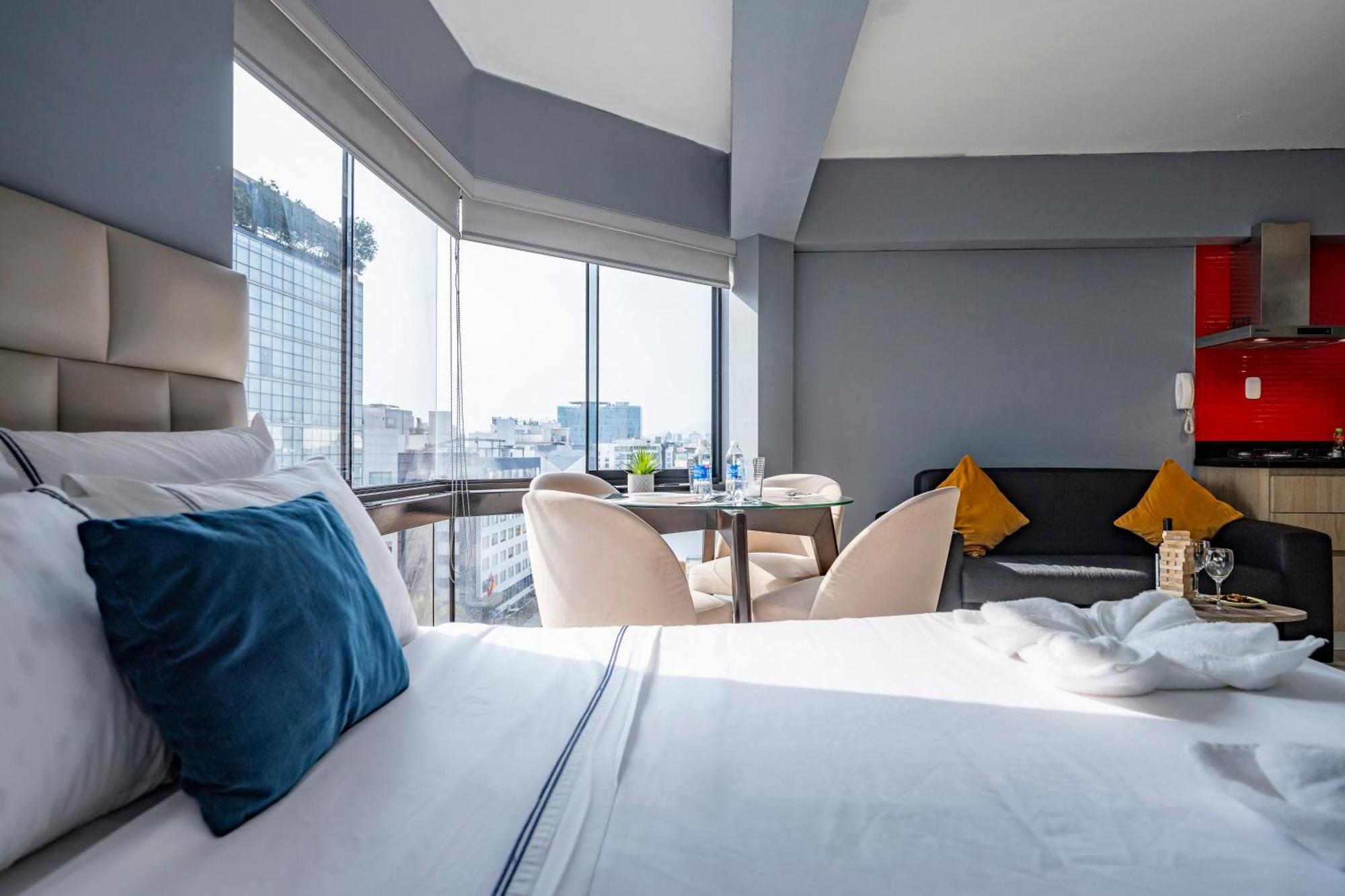 Chateau Studios By Vibrant Lima Exteriör bild